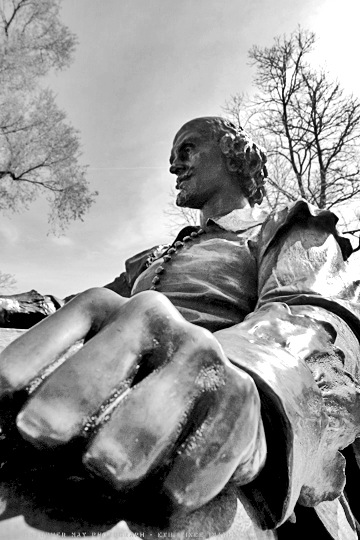 William Shakespeare Statue Chicago